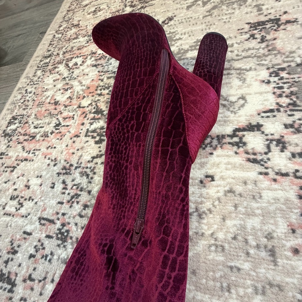 Aldo Burgundy Suede Block Heel Pumps - Picture 11 of 15